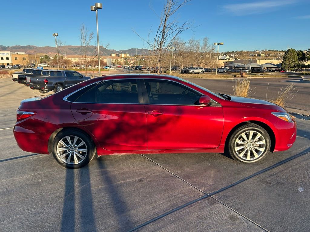 Used 2016 Toyota Camry XLE image 8