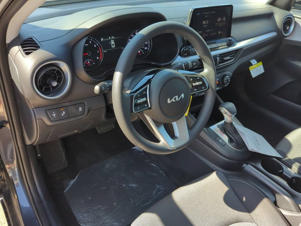 Certified 2024 Kia Forte LXS w/ LXS Technology Package FWD image 9