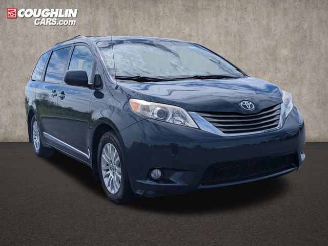 Used 2011 Toyota Sienna XLE w/ Entertainment Pkg FWD image 1