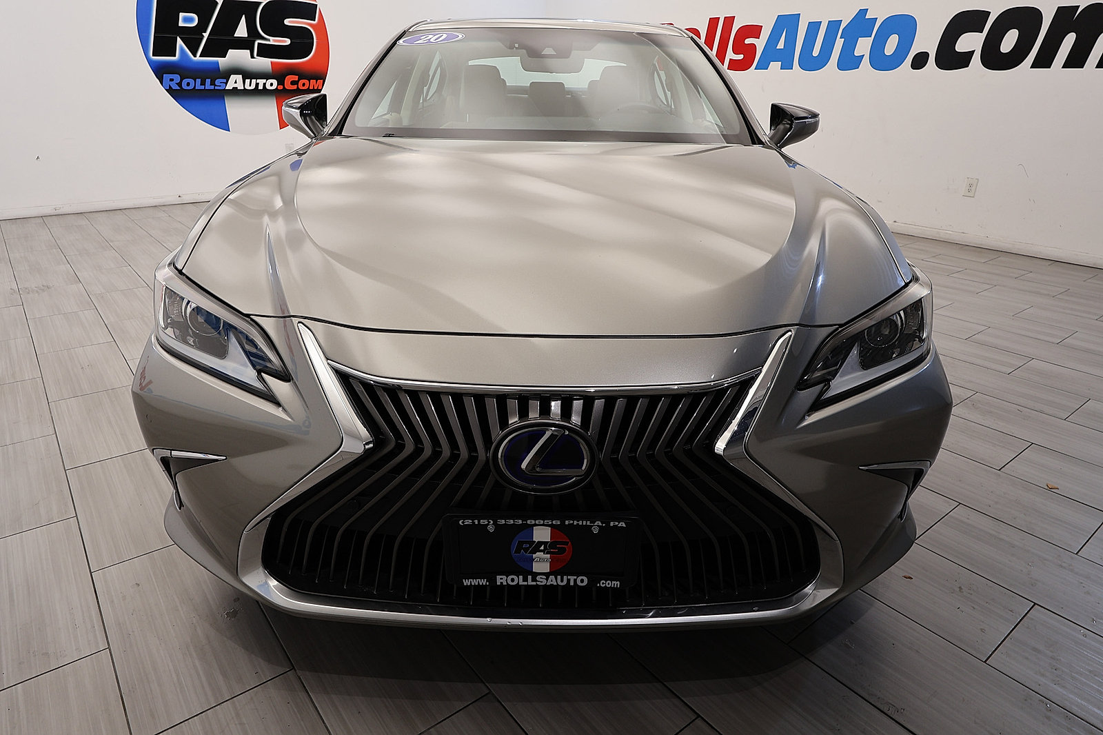 Used 2020 Lexus ES 300h w/ Accessory Package 2 FWD image 8