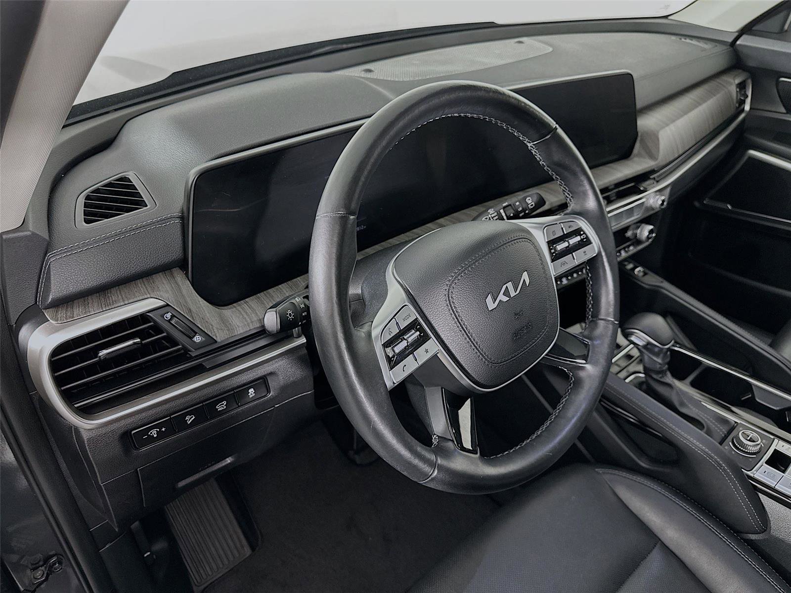 Used 2023 Kia Telluride EX AWD/4WD image 25