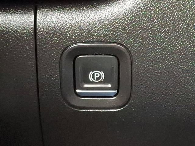 Used 2021 Chevrolet Silverado 1500 Custom image 25