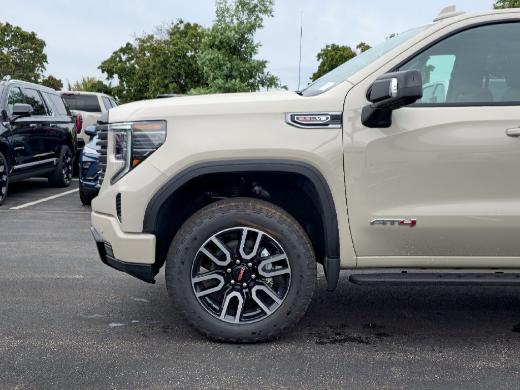 New 2026 GMC Sierra 1500 AT4 w/ AT4 Premium Package AWD/4WD image 34