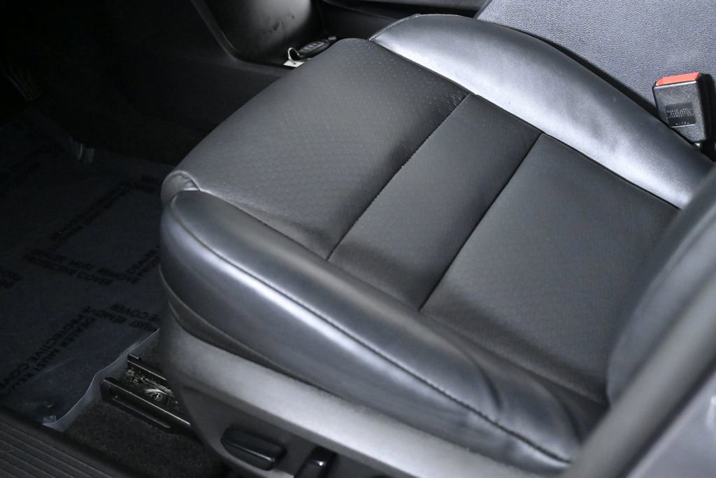 Used 2022 Nissan Rogue SV w/ SV Premium Package image 25