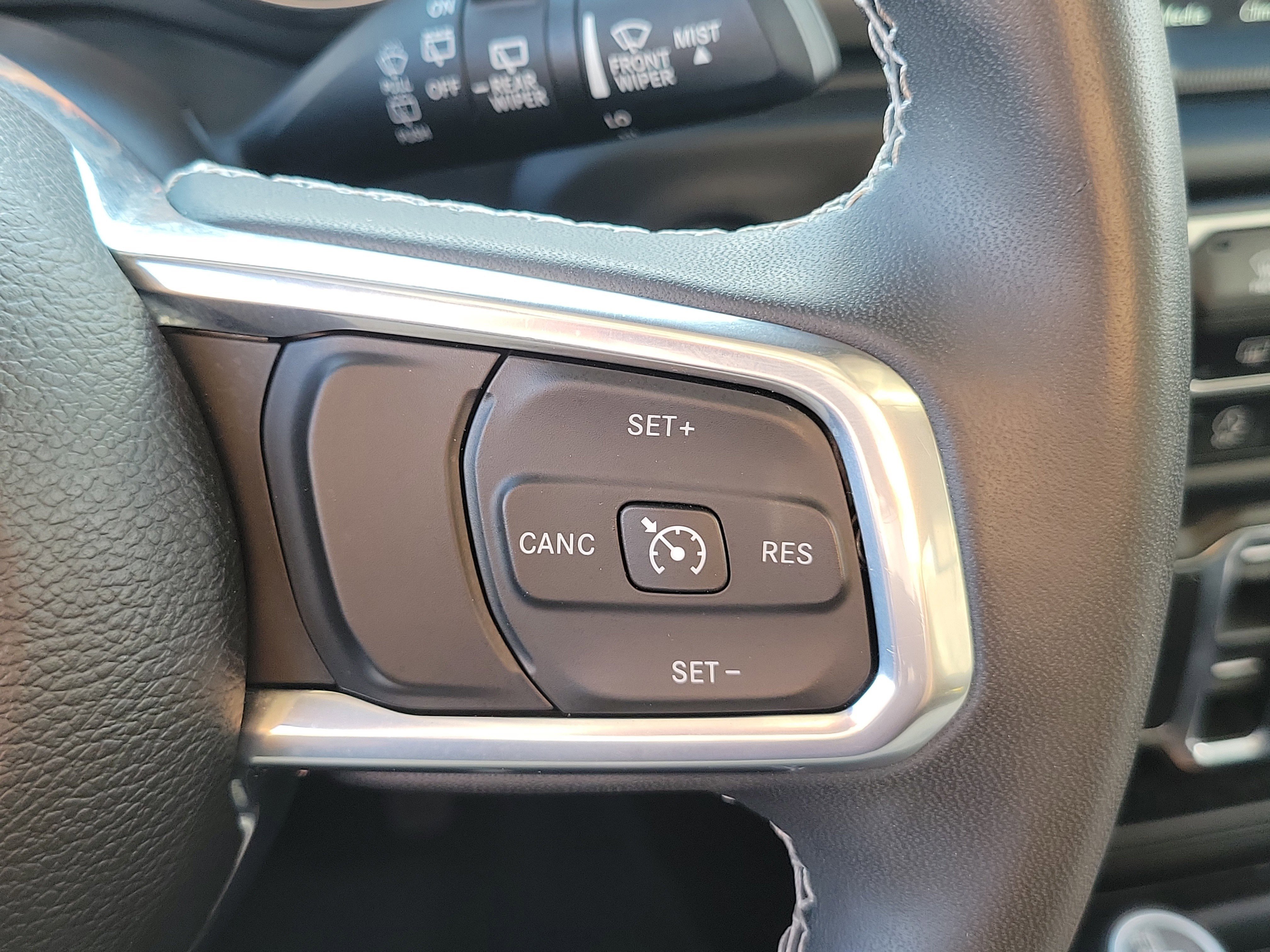 Used 2023 Jeep Wrangler Sahara image 28