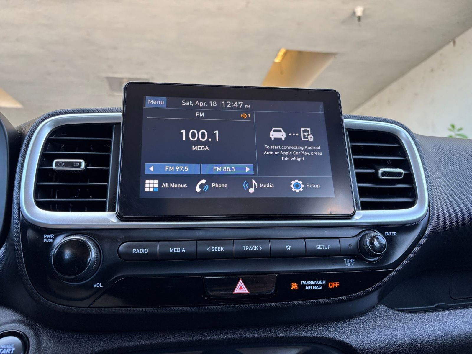 Used 2025 Hyundai Venue SEL image 20