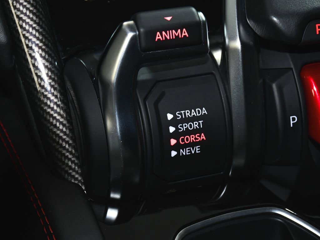 Used 2020 Lamborghini Urus image 41