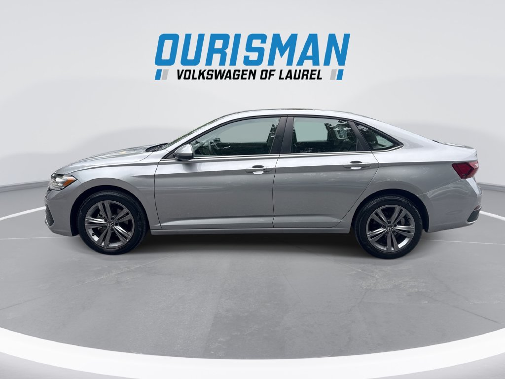 Used 2023 Volkswagen Jetta SE FWD image 5