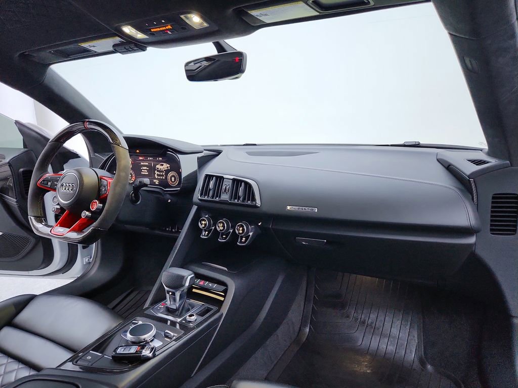 Used 2018 Audi R8 V10 plus image 24