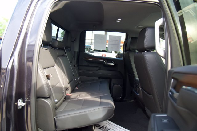 Used 2024 GMC Sierra 1500 Denali w/ Technology Package AWD/4WD image 32