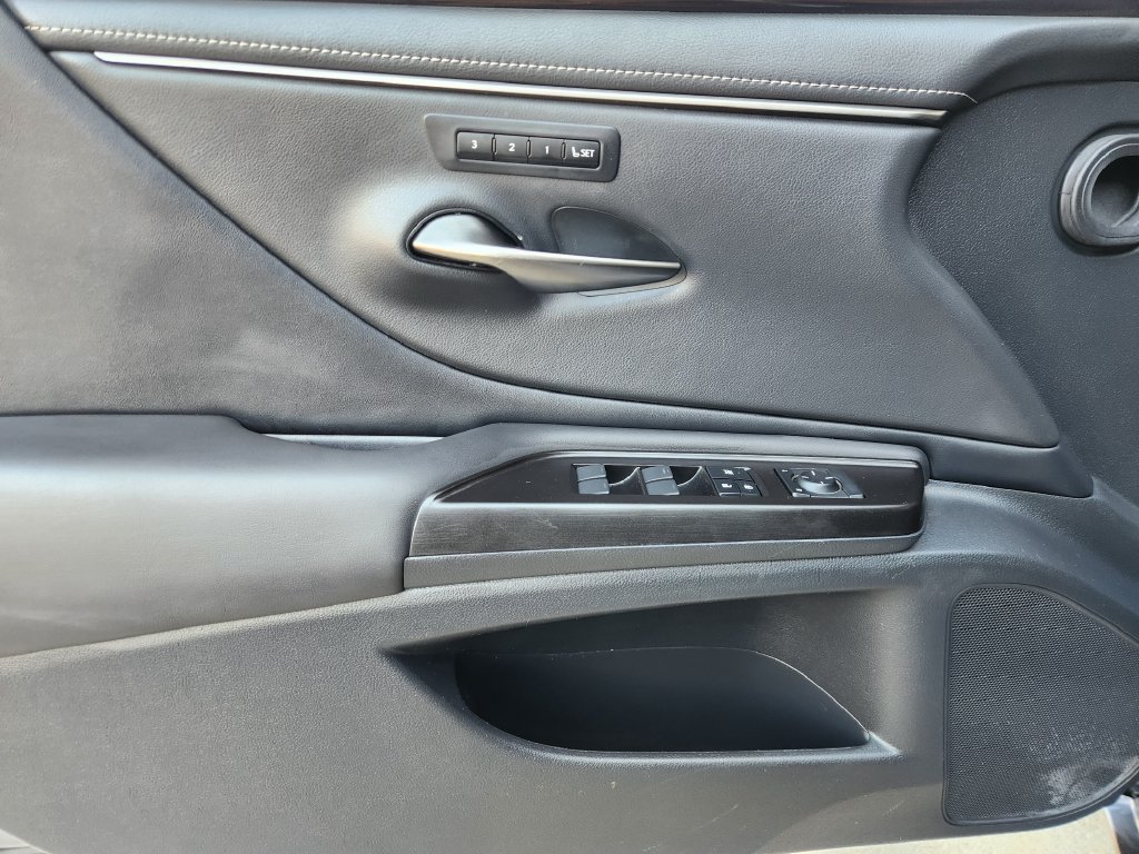 Used 2019 Lexus ES 350 w/ Premium Package FWD image 23