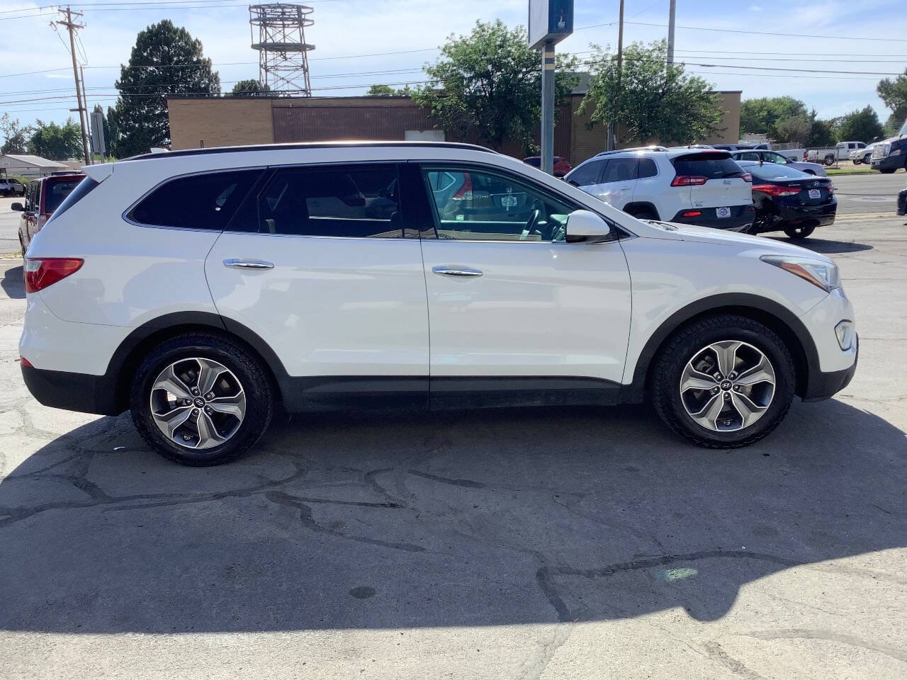 Used 2015 Hyundai Santa Fe GLS AWD/4WD image 13