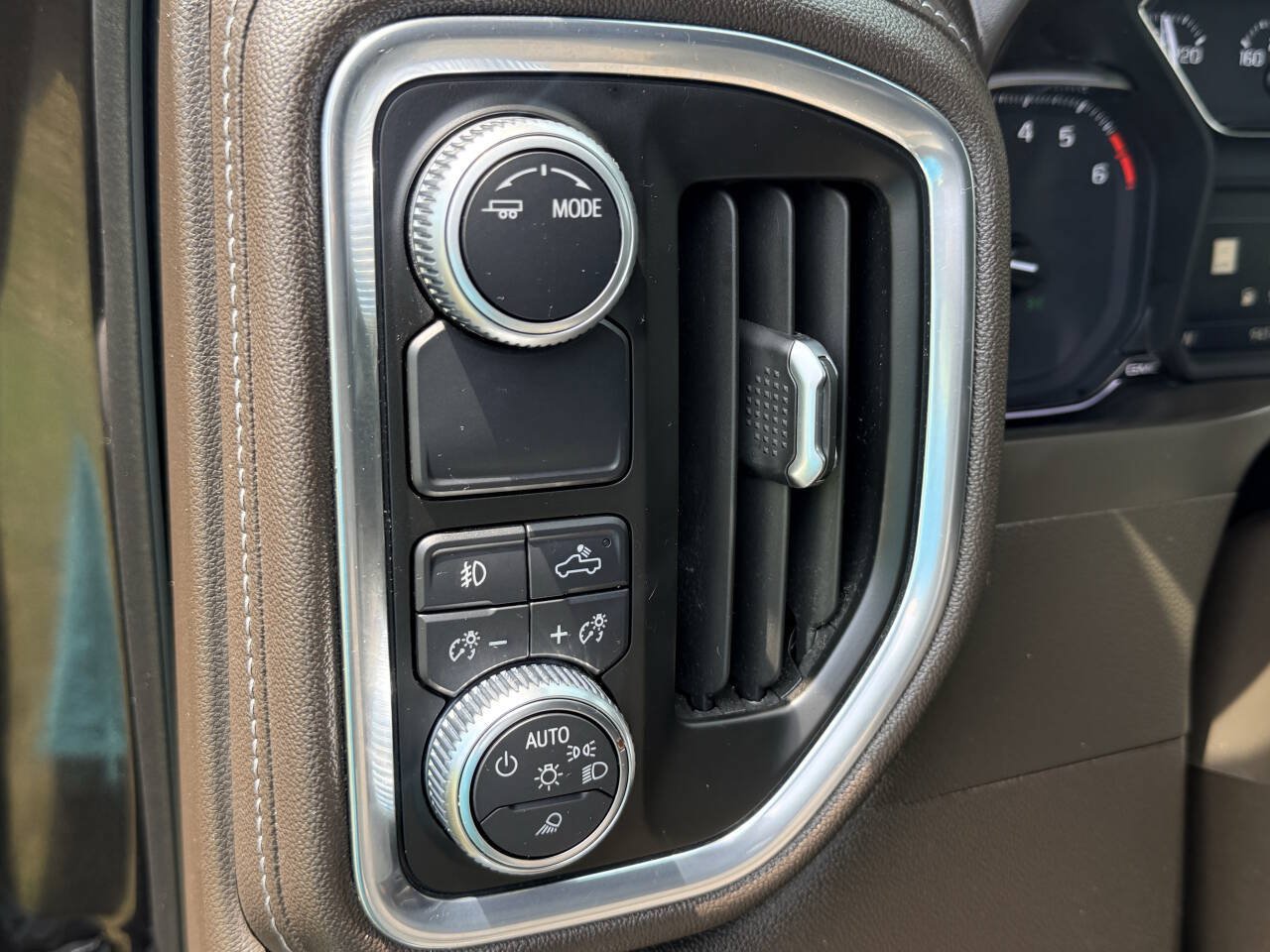 Used 2021 GMC Sierra 1500 SLT w/ SLT Premium Plus Package RWD image 27