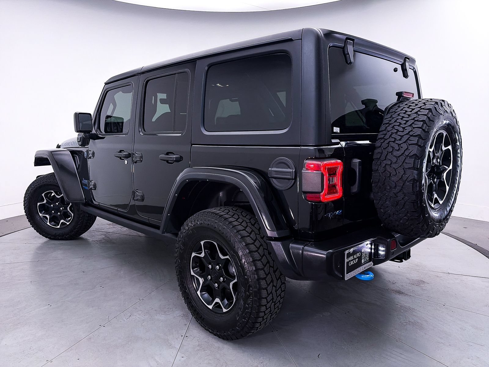 Used 2022 Jeep Wrangler Unlimited Rubicon 4xe w/ Cold Weather Group AWD/4WD image 2