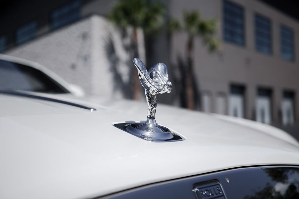 Used 2016 Rolls-Royce Dawn image 13