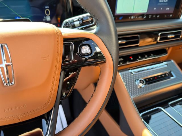 Used 2025 Lincoln Aviator Black Label image 42