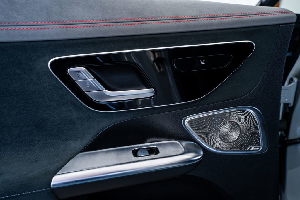 Used 2023 Mercedes-Benz EQE 500 4MATIC Sedan image 49