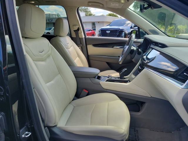 Used 2021 Cadillac XT6 Premium Luxury FWD image 24