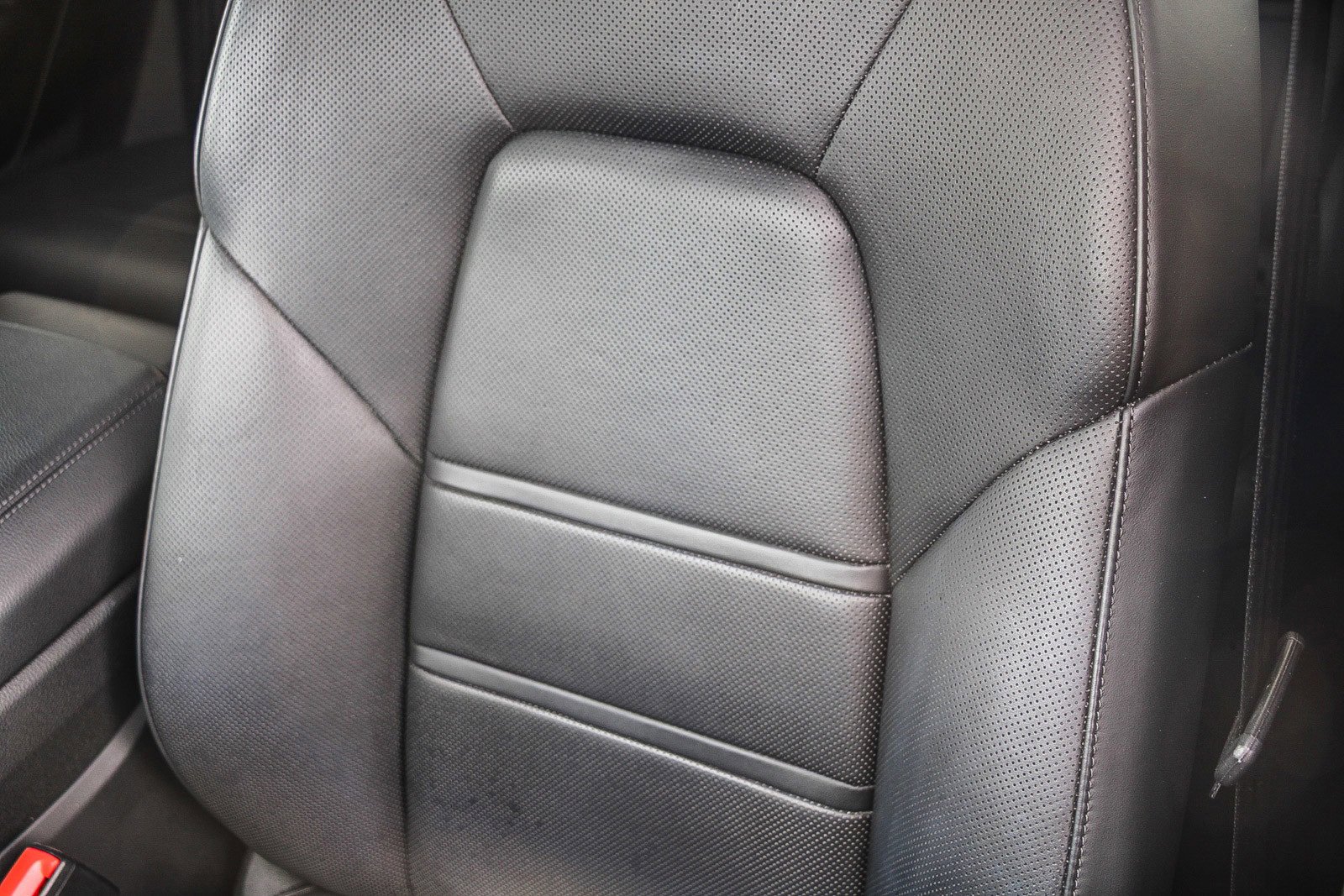 Used 2020 Porsche Cayenne S image 25