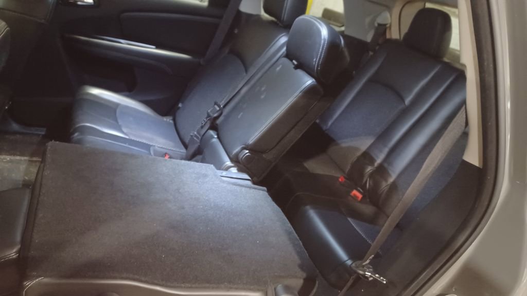 Used 2020 Dodge Journey Crossroad image 7