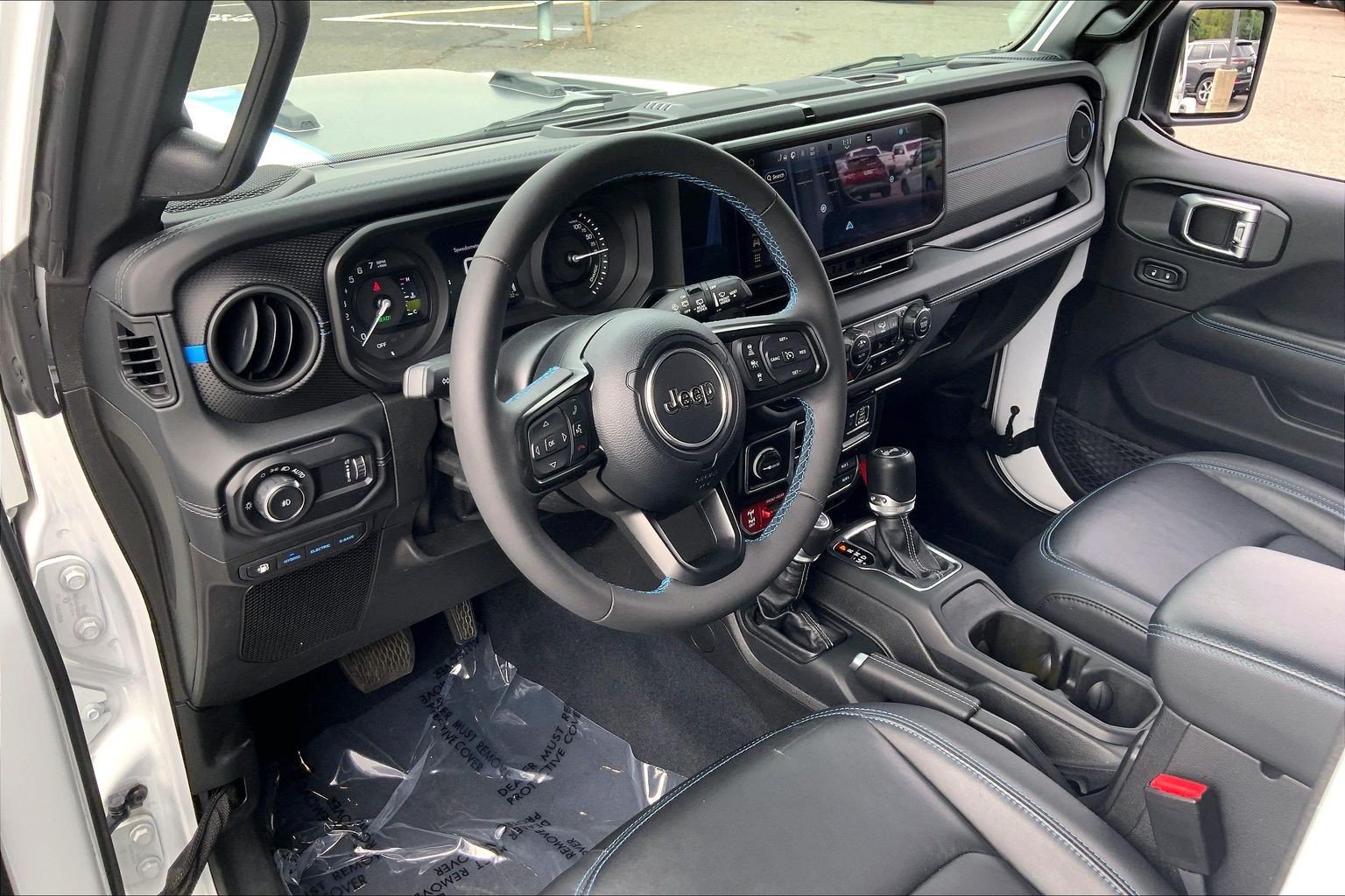 Certified 2024 Jeep Wrangler Unlimited Rubicon 4xe AWD/4WD image 17
