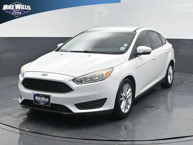 Used 2015 Ford Focus SE FWD image 3