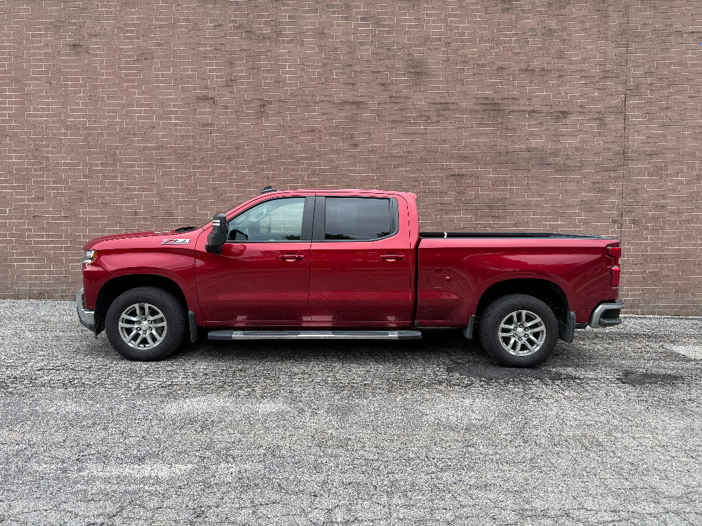 Used 2021 Chevrolet Silverado 1500 LT w/ Z71 Off-Road Package AWD/4WD image 3
