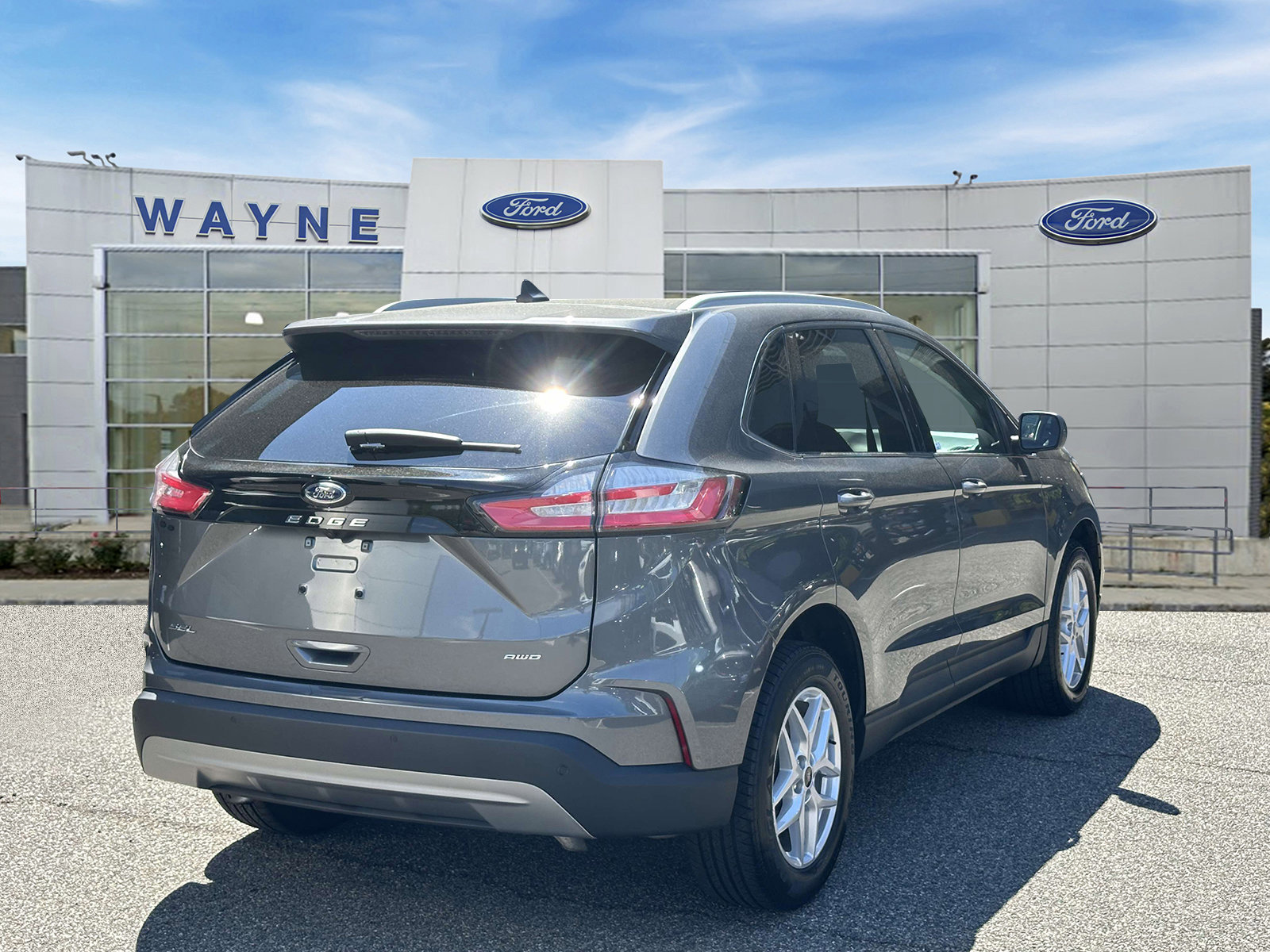 Used 2023 Ford Edge SEL w/ Convenience Package AWD/4WD image 5