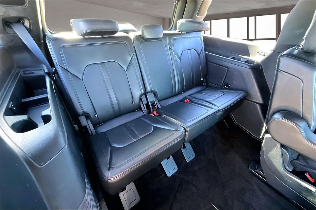 Used 2018 Ford Expedition Limited w/ Equipment Group 301A image 29