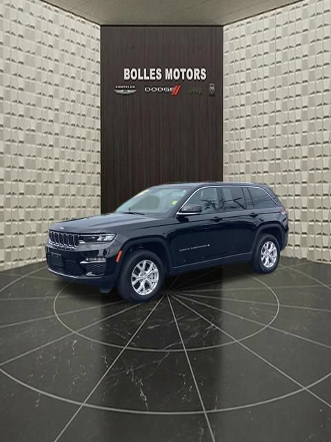 Certified 2023 Jeep Grand Cherokee Limited AWD/4WD image 16