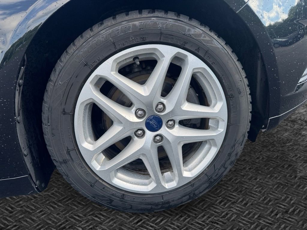 Used 2016 Ford Fusion SE FWD image 9