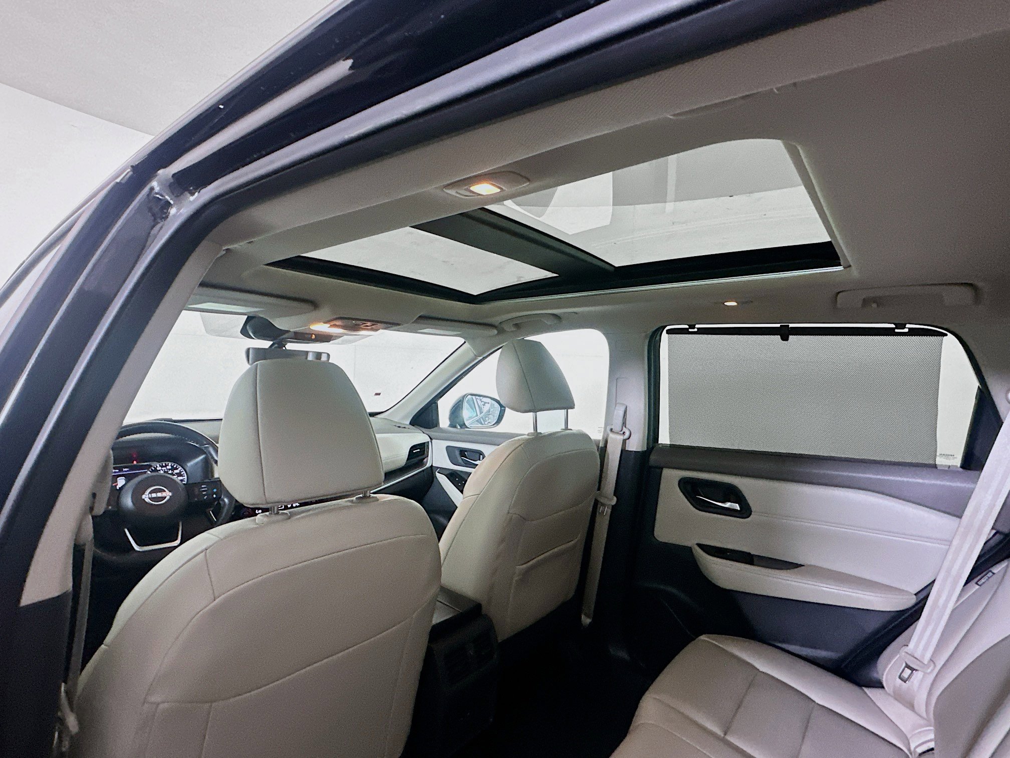 Used 2023 Nissan Rogue SV w/ SV Premium B Package image 26