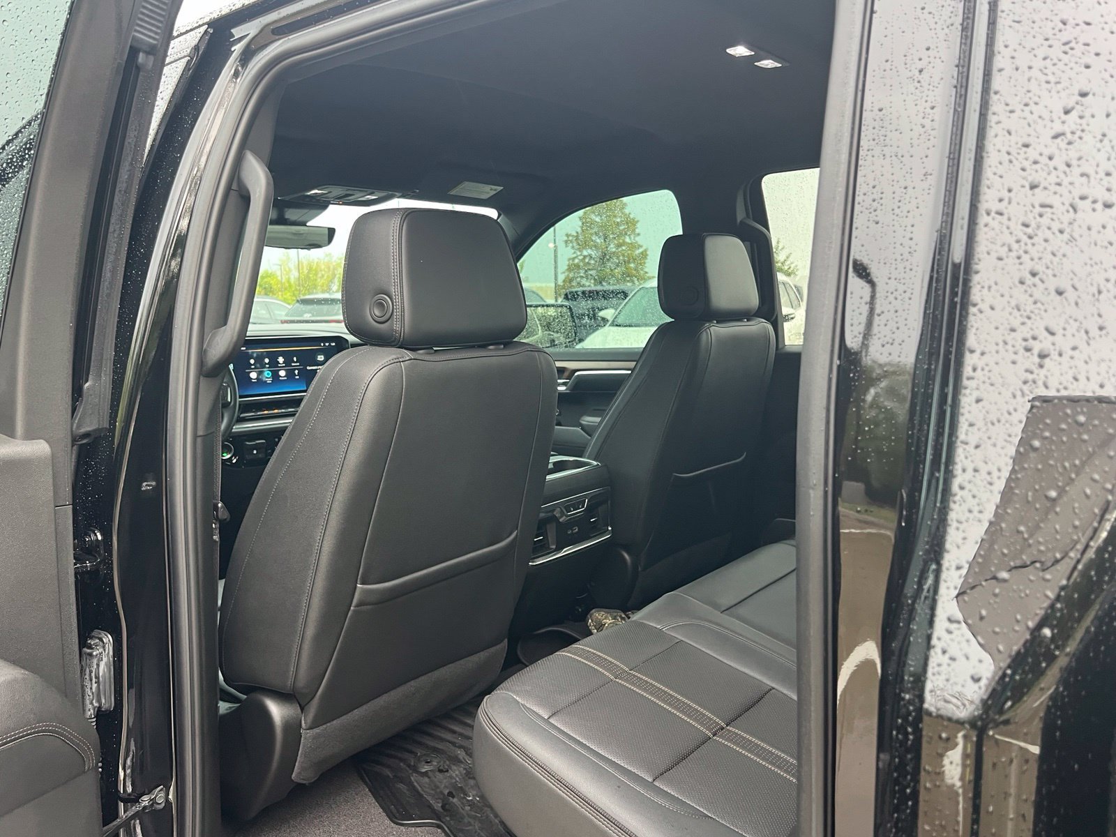 Used 2024 Chevrolet Silverado 1500 High Country w/ Technology Package RWD image 16