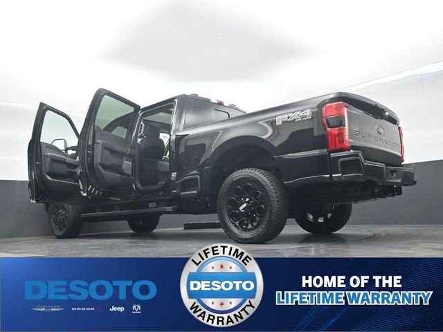 New 2026 Ford F250 Lariat w/ Black Appearance Package image 72