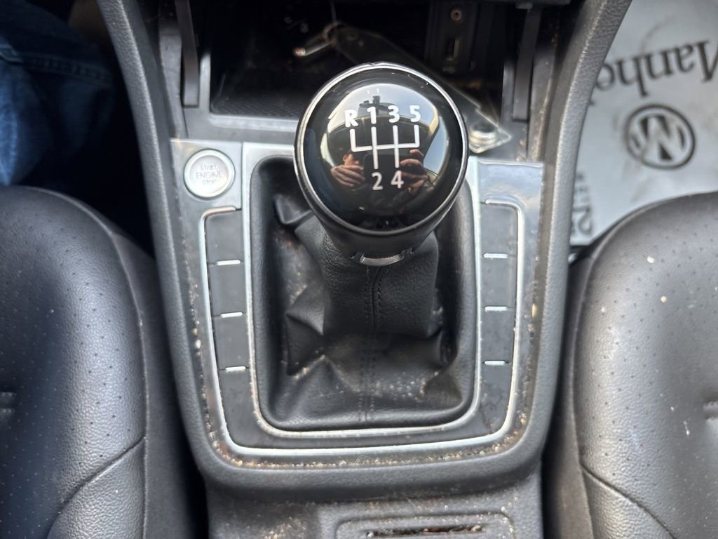 Used 2018 Volkswagen Golf SE image 6