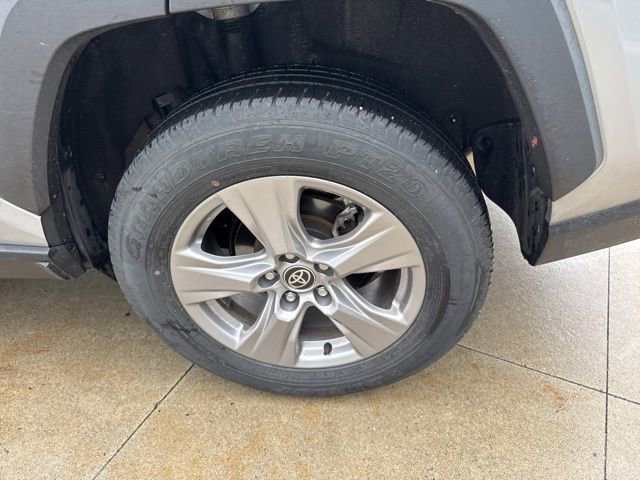 Used 2025 Toyota RAV4 XLE image 11