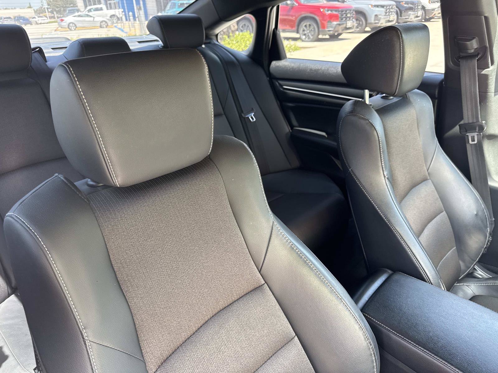 Used 2018 Honda Accord Sport image 21