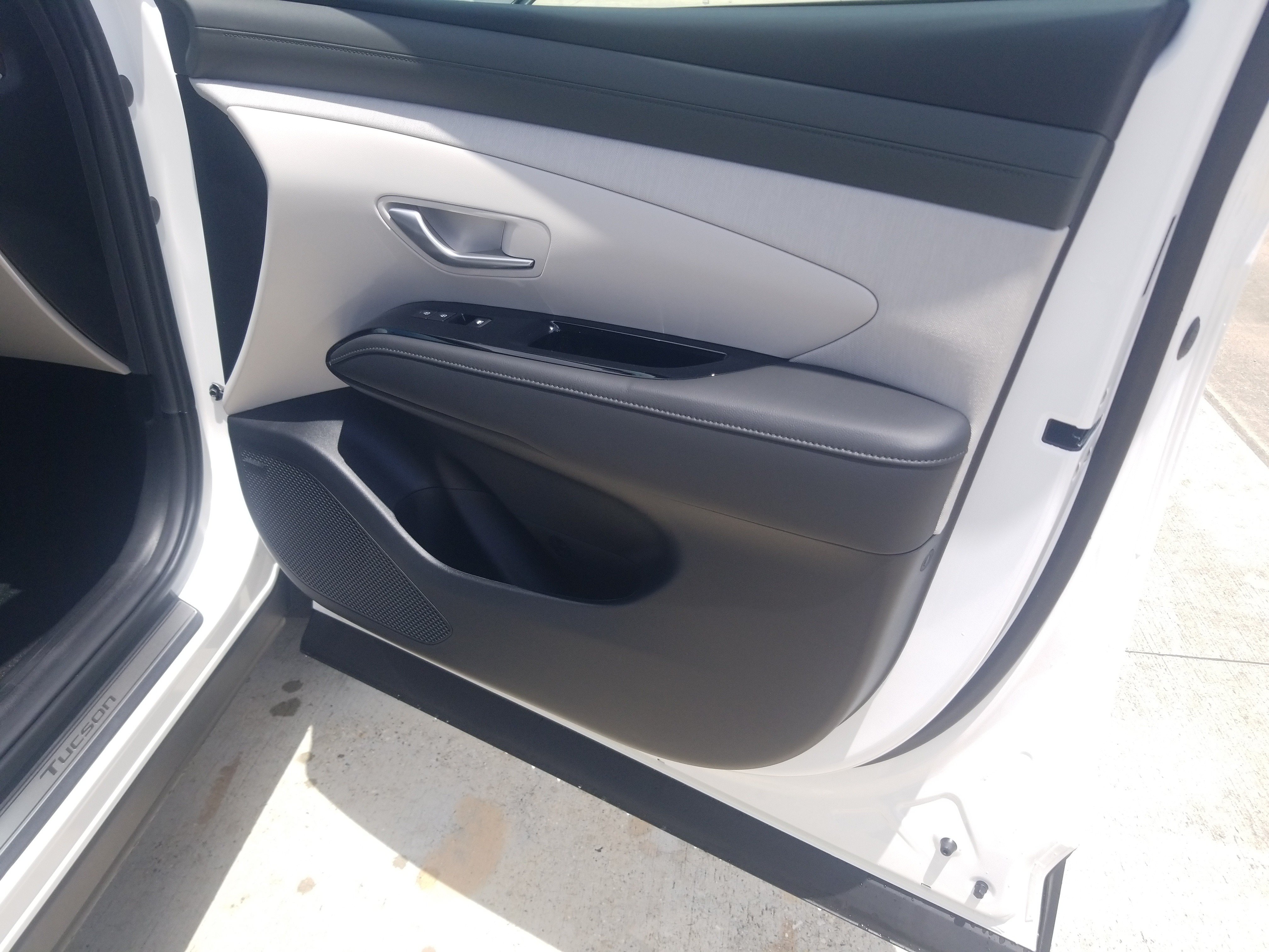 New 2026 Hyundai Tucson Limited FWD image 16