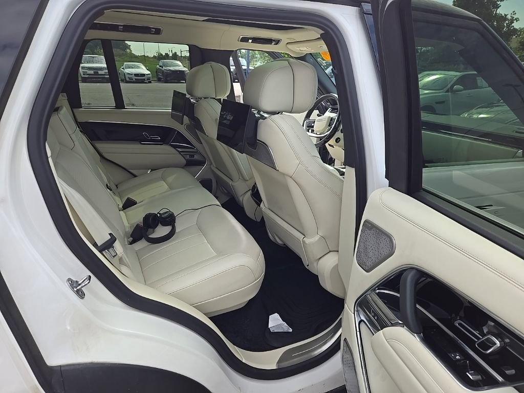 Used 2024 Land Rover Range Rover Autobiography AWD/4WD image 20
