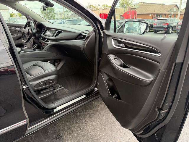 Used 2019 Buick Enclave Avenir w/ Avenir Technology Package AWD/4WD image 12