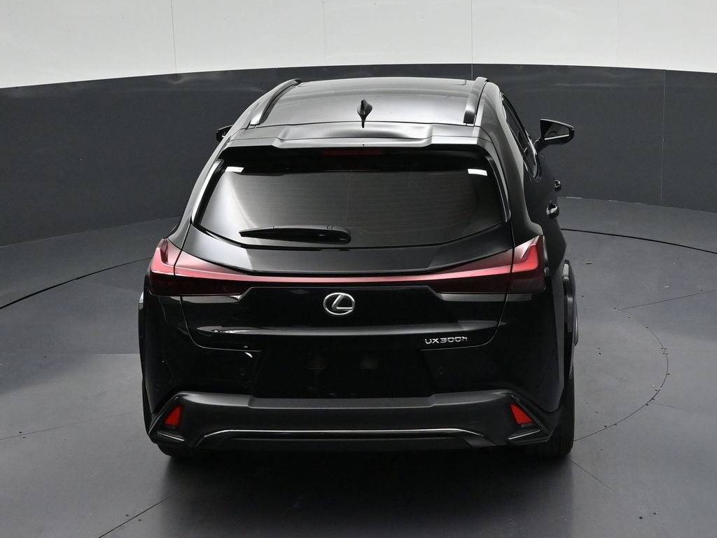 Used 2025 Lexus UX 300h FWD image 17