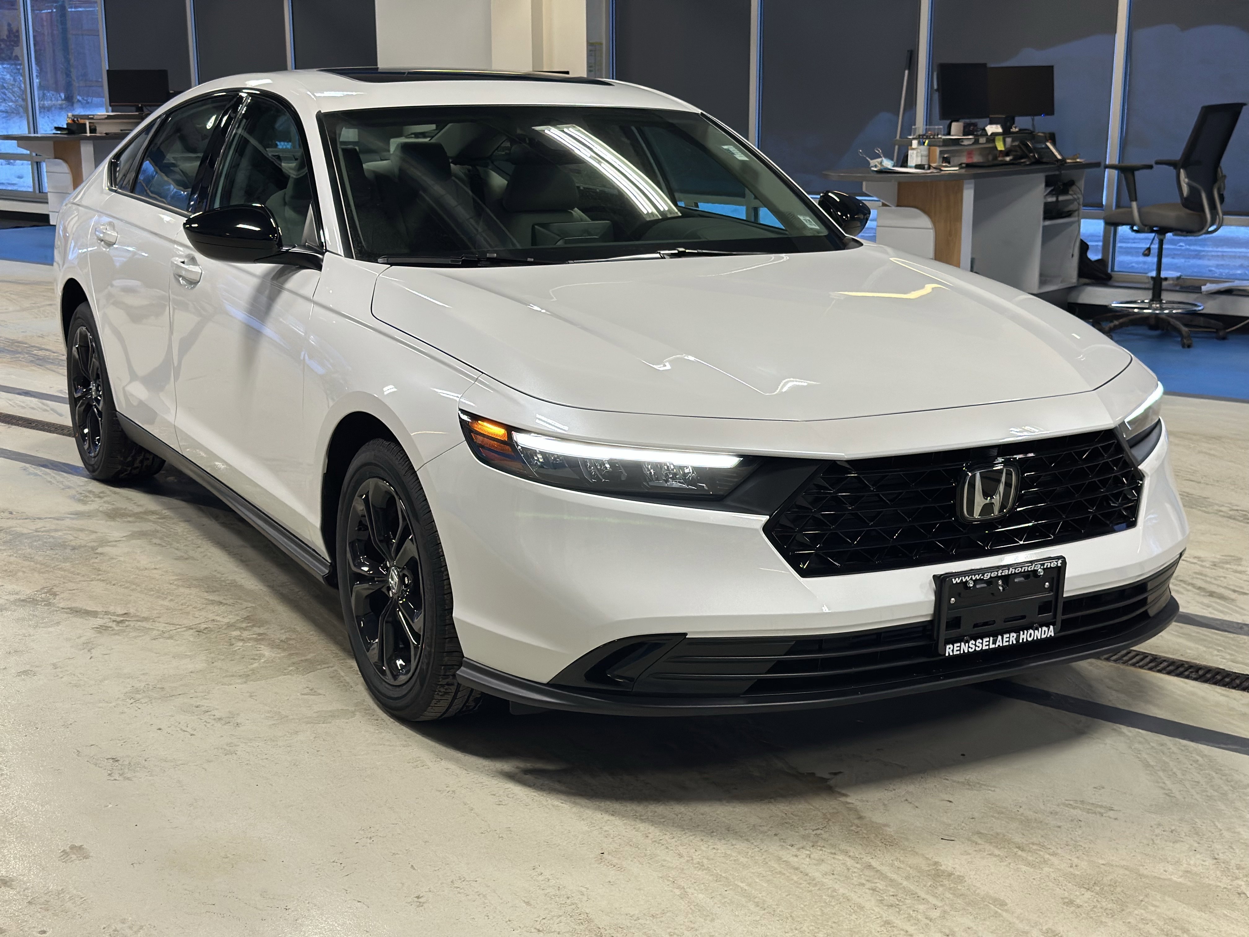 New 2025 Honda Accord SE image 3