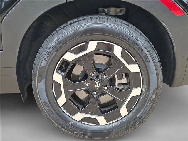 Used 2025 Hyundai Santa Fe SE FWD image 24