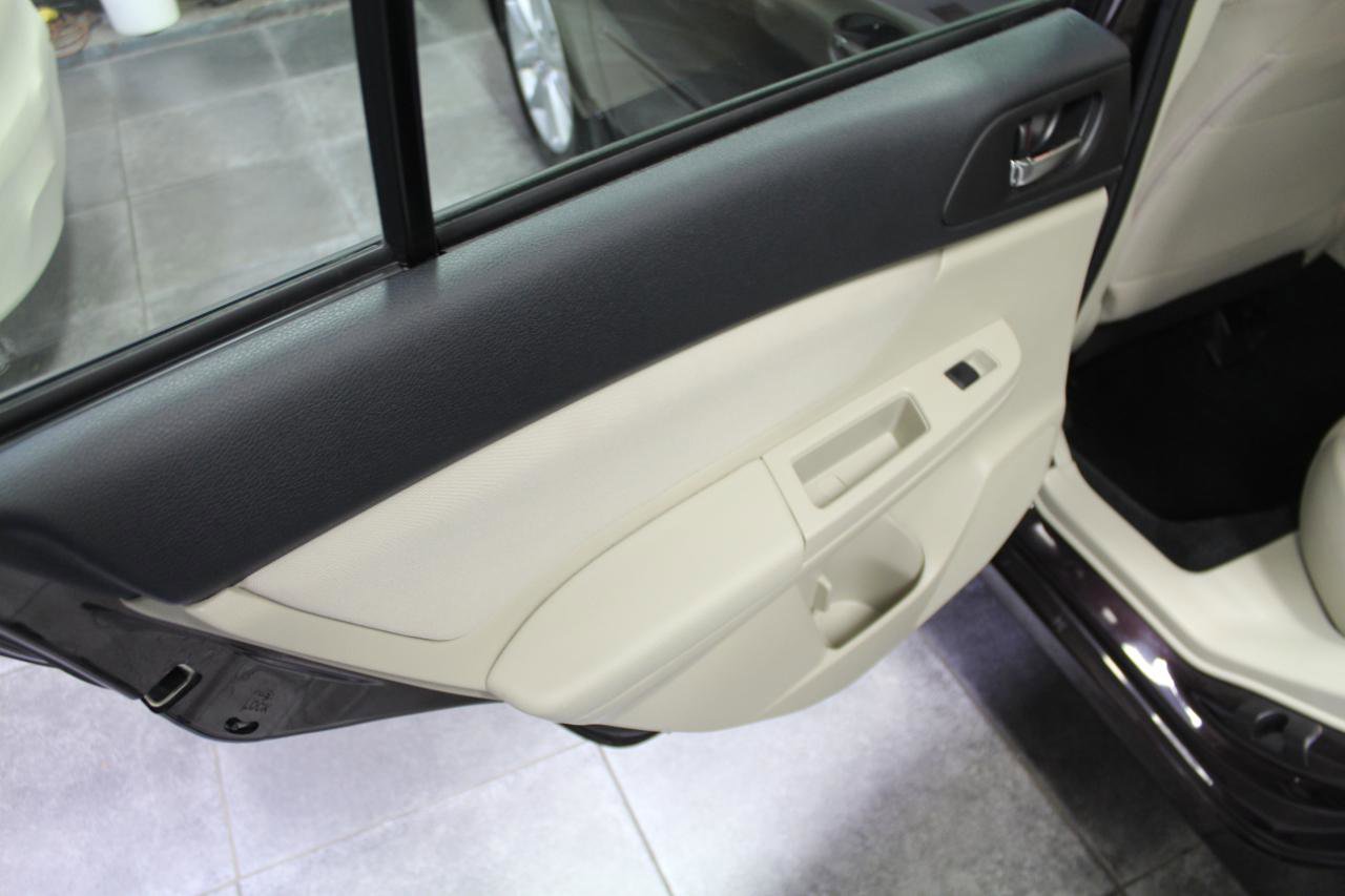 Used 2012 Subaru Impreza 2.0i Premium w/ All-Weather Pkg AWD/4WD image 18