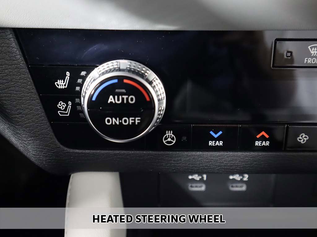 New 2025 Mitsubishi Outlander AWD image 12