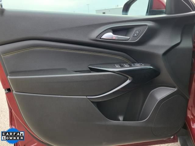 Used 2024 Chevrolet Trax LT w/ LT Convenience Package FWD image 14