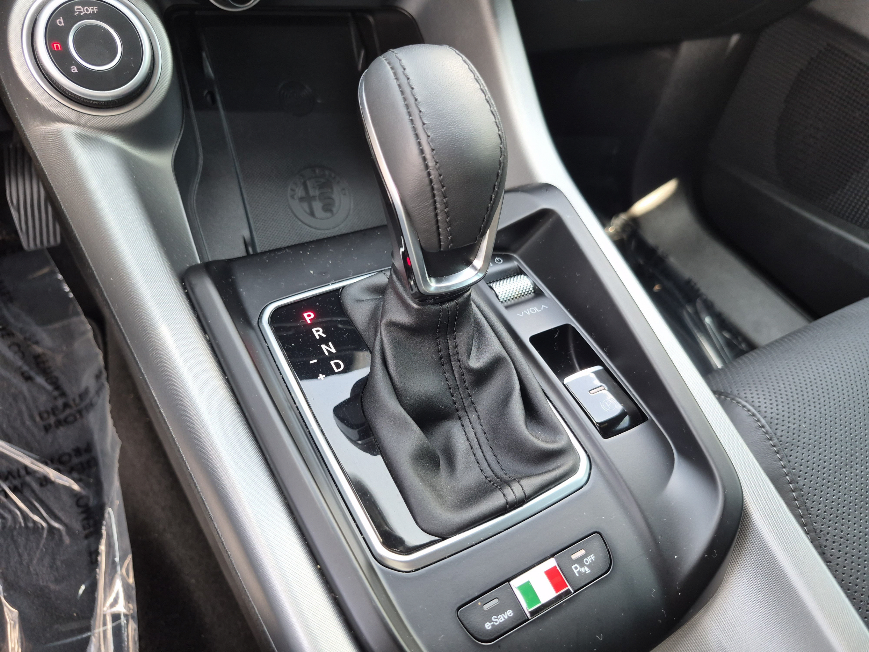 Used 2024 Alfa Romeo Tonale Ti w/ Premium Interior Package AWD/4WD image 52