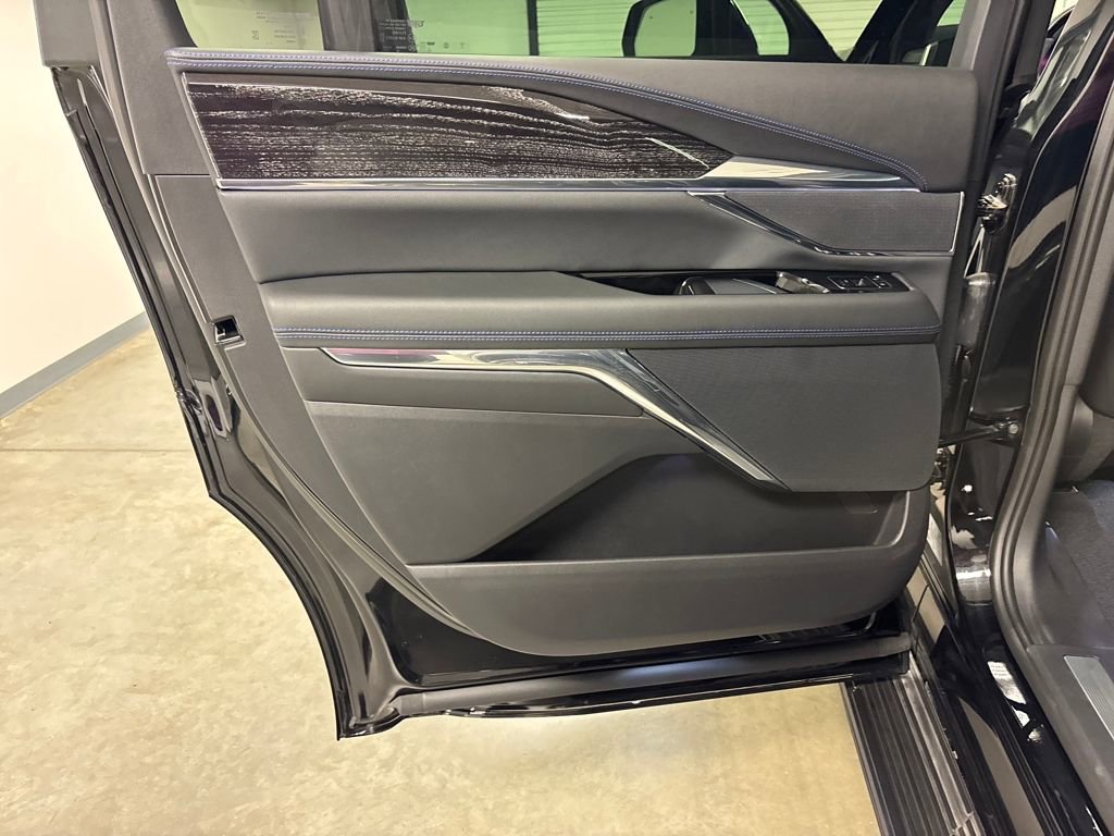 New 2025 Cadillac Escalade IQ Sport 1 w/ Smart Trailering package image 46