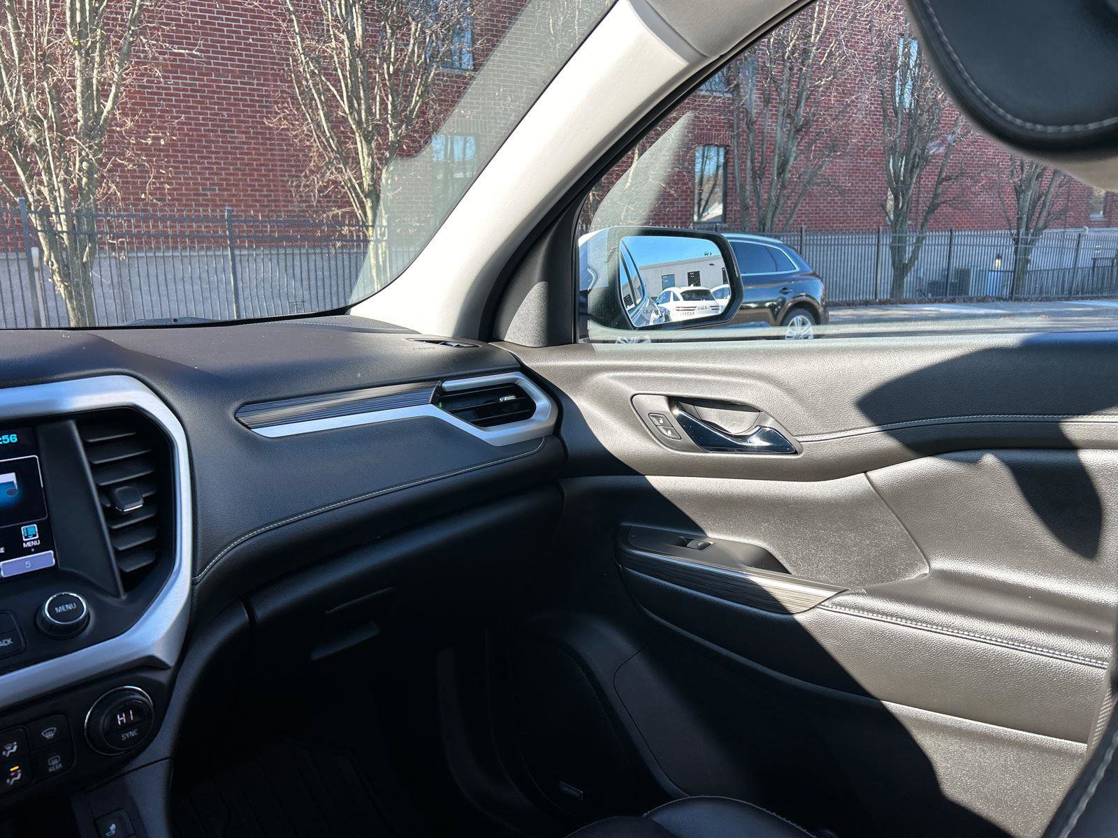 Used 2019 GMC Acadia SLT image 27