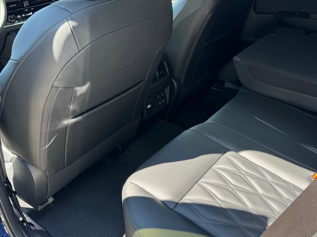 New 2026 Nissan Rogue Platinum image 18